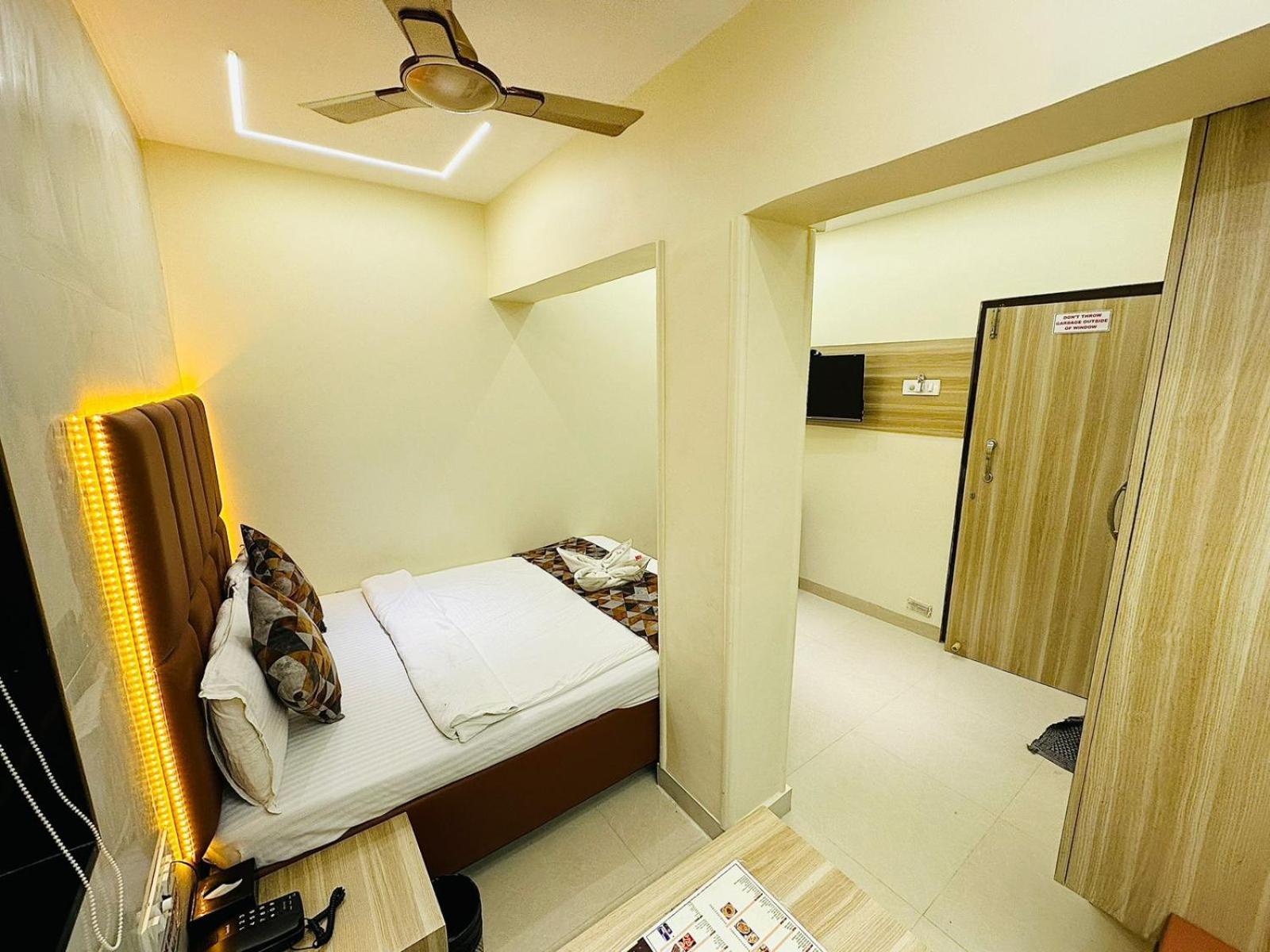 Hotel Vashi Inn Navi Mumbai Exterior foto
